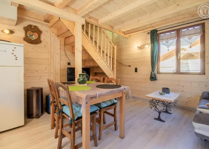 Les Inseparables Bed and Breakfast Saint-Pierre-de-Curtille