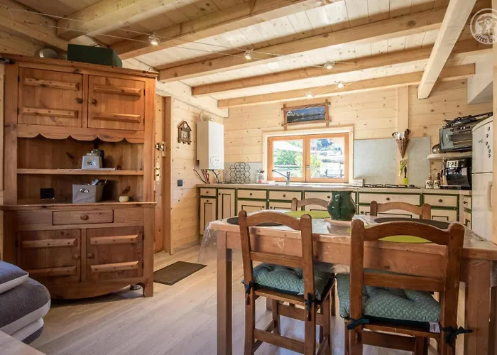 Les Inseparables Bed and Breakfast Saint-Pierre-de-Curtille